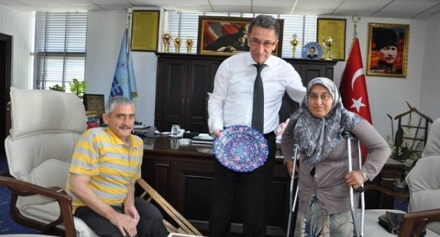 Başkan Saka’ya Anlamlı Hediye