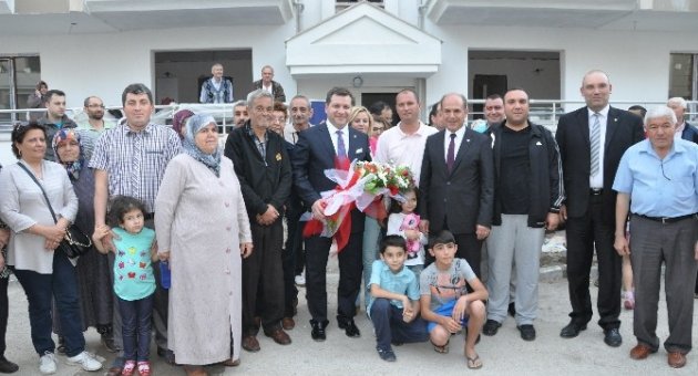 Başkan Yılmaz Tapu Dağıttı