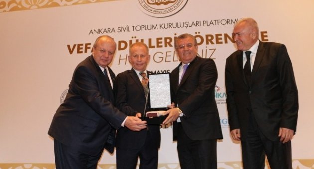 Başkent’te Hüseyin Aslan’a ’vefa’ Ödülü