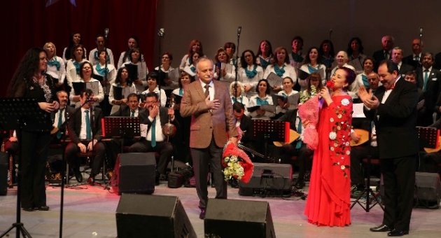 Bayraklı Belediyesi’nden Özel Güne Özel Konser