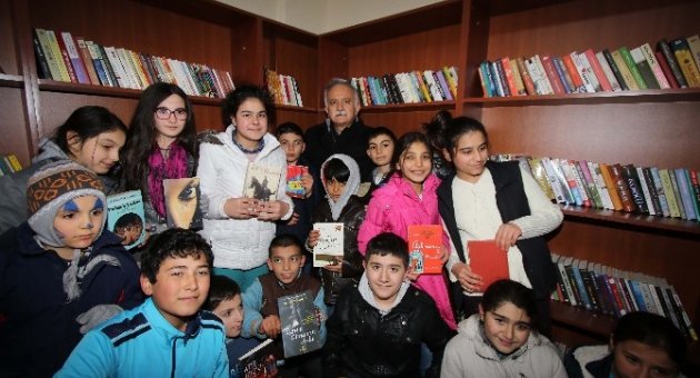Bayraklı’da 11 Kütüphane Hizmete Girdi