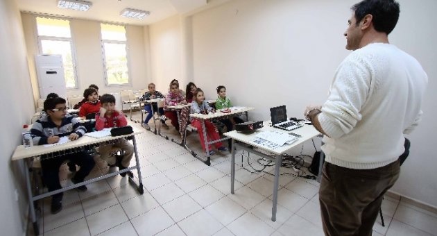 Bayraklı’da Çocuklara İngilizce Kursu
