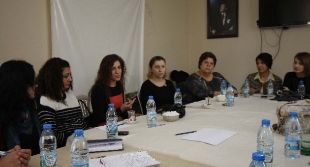 Bayraklı’da Kadınlar İçin Toplanıldı