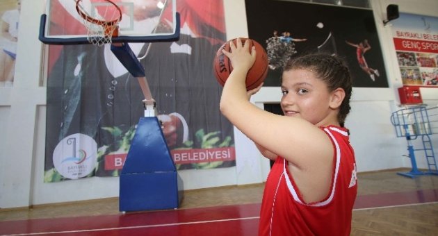 Bayraklı’da Yetenekli Sporcular Keşfediliyor