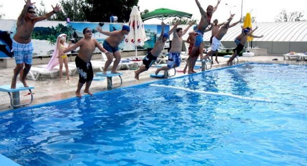 Bayraklı’da Yüzme Bilmeyen Kalmayacak