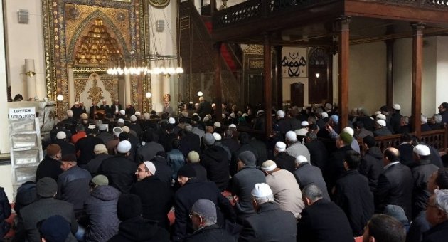 Bediüzzaman Sevgisi Cami Ve Salonlara Sığmadı