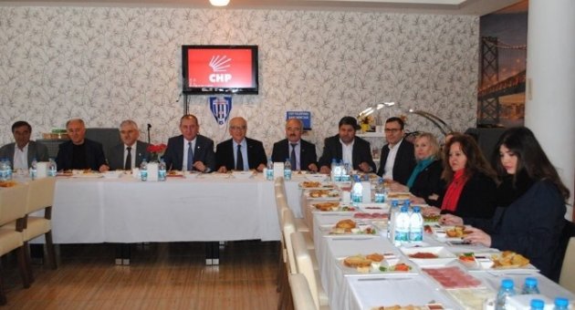 Belediye Başkanı Işık Aday Adaylarıyla Bir Araya Geldi