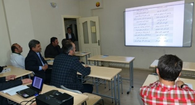 Belediye Personeli Osmanlıca Öğreniyor