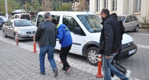 Beş İş Yerini Soyan İki Hırsız Yakalandı