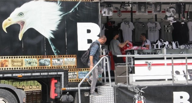 Beşiktaş’ın Gezici Mağazası Edirne’de