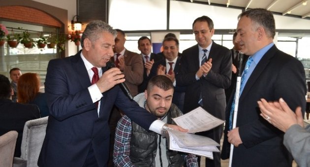 Beyazay Derneği Çerkezköy’de Sertifika Verdi