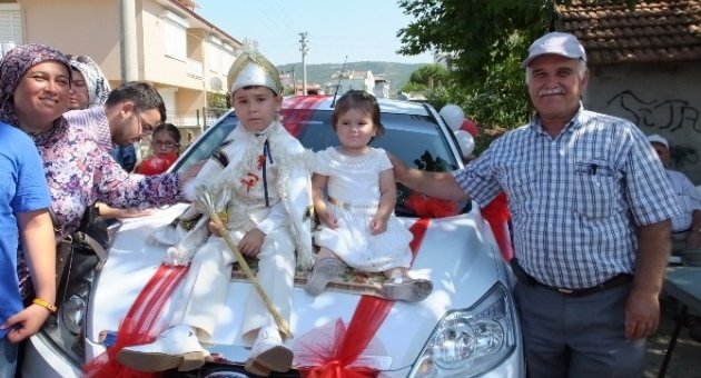 Bigadiç’de Necip Hocanın Mutlu Günü
