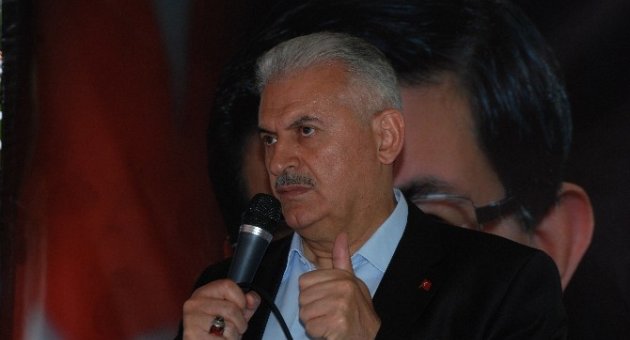 Binali Yıldırım, Aliağa’da Partililerle Buluştu
