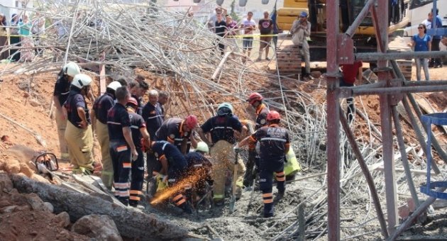 Bir İşçi Göçük Altından Çıkarıldı