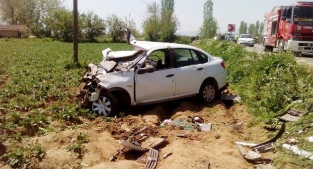 Birgi Yolunda Kaza: 1 Ölü, 5 Yaralı