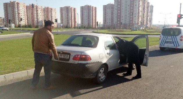 Bombalı Araç İhbarı Polisi Alarma Geçirdi