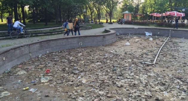 Botanik Park Havuzları Çöplük Oldu