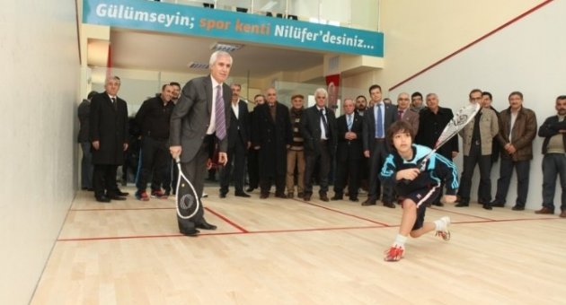Bozbey: "nilüfer Squash Sporunun Merkezi Olacak"