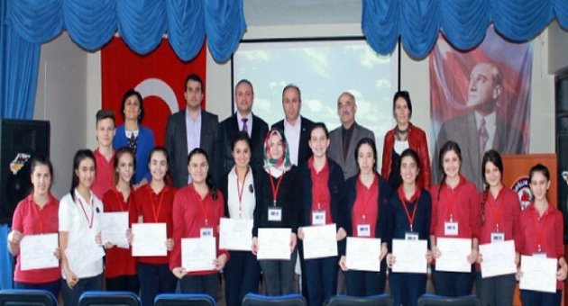 Brüksel’e Gitmeden Önce İngilizce Öğrendiler