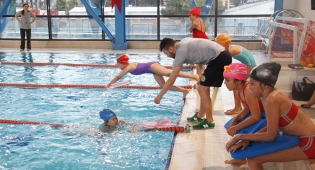 Buca Belediyesi 1.yüzme Şenliği Başladı
