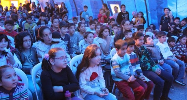 Buca’da Çadır Tiyatrosu Günleri Başladı