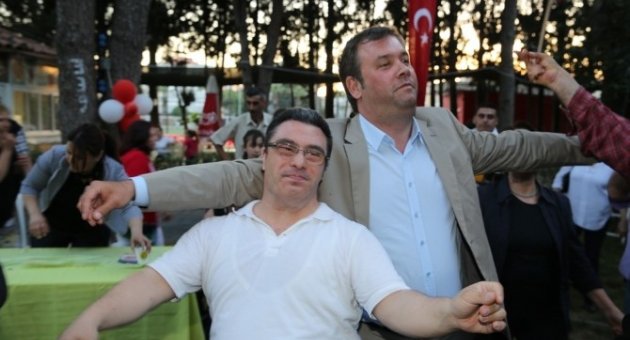 Buca’da Engelli Gençlere Asker Eğlencesi