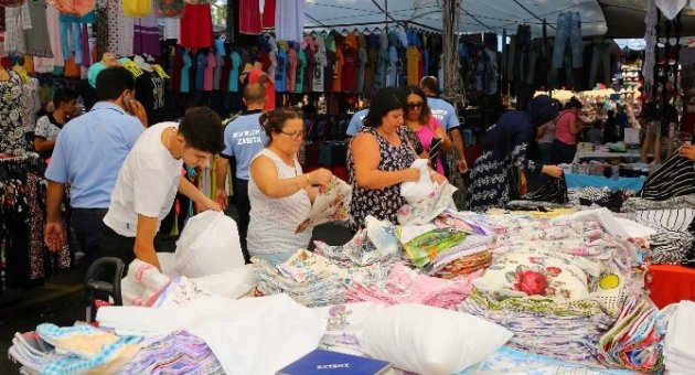 Buca’ya Tekstil Pazarı