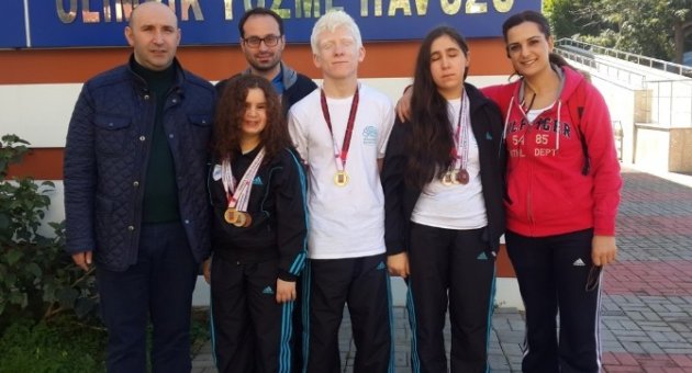 Buges Yüzmede 22 Madalya Kazanarak Fark Attı