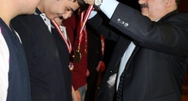 Bunimo Ödülleri Sahiplerini Buldu