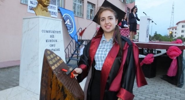 Burhaniye Calal Toraman’da Mezuniyet Günü