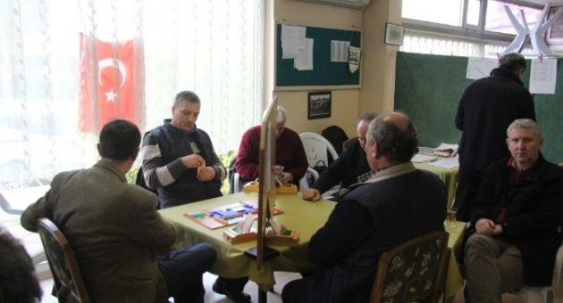 Burhaniye’ De Dörtlü Briç Turnuvası İl Birinciliği Yapıldı