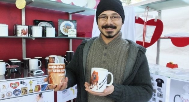 Burhaniye’ De Seramik Bardaklara Özel Baskı İlgi Gördü
