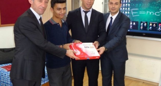 Burhaniye İmam Hatip De Tablet Sevinci