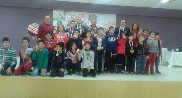 Burhaniye’de 2016 Satranç Küçükler İlçe Birinciliği