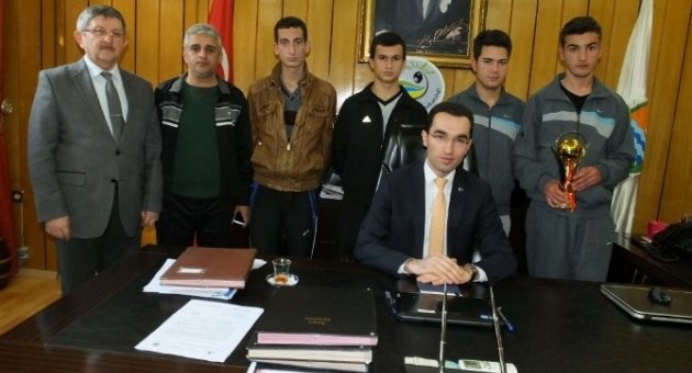 Burhaniye’de Başarılı Sporcular Tekirdağ Yolcusu