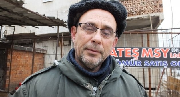 Burhaniye’de Emekli Vatandaş Sokak Hayvanlarına Sahip Çıktı