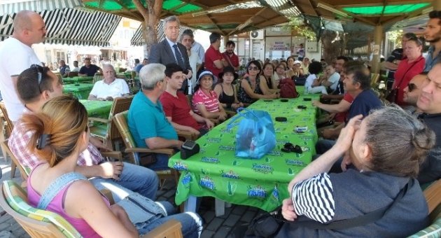 Burhaniye’de Gece Pazarı Esnafı Kura Çekti