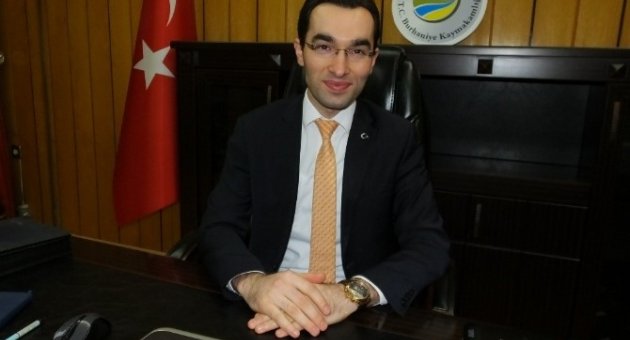 Burhaniye’de Genç Kaymakam Göze Göreve Başladı