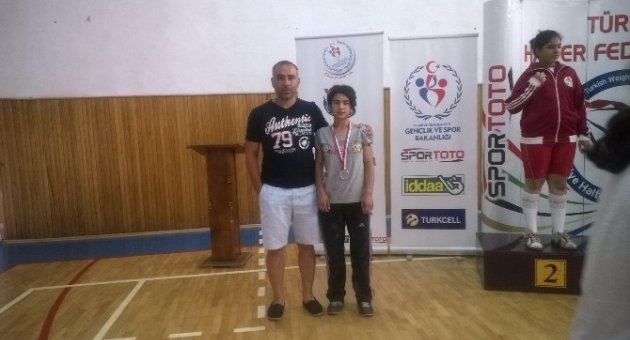 Burhaniye’de Haltercilerin Büyük Başarısı