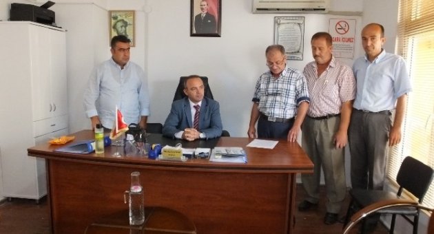 Burhaniye’de Kaymakamdan Çiftçilere Ziyaret