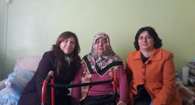 Burhaniye’de Kimse Yalnız Değil