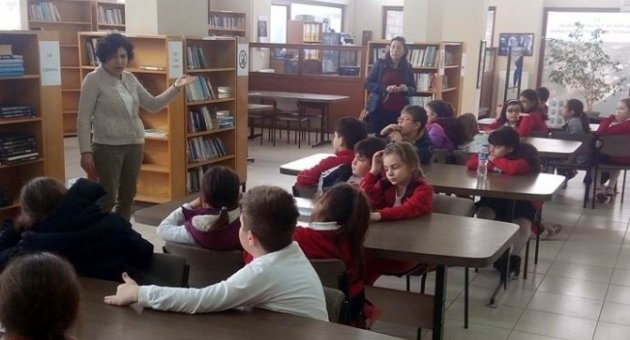 Burhaniye’de Kitap Kurtlarına Ödül