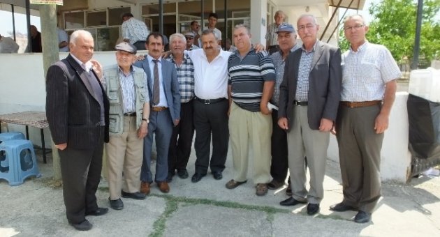 Burhaniye’de Mahalleye Memba Suyu Geldi Hayır Yapıldı