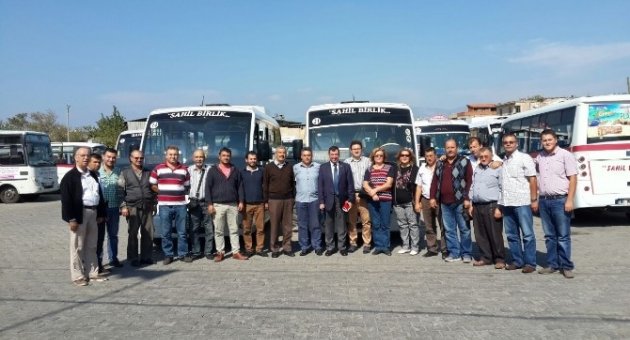 Burhaniye’de Minibüsçülere Siyasetçi Ziyareti