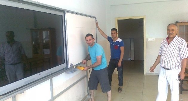Burhaniye’de Okullara Akıllı Tahta