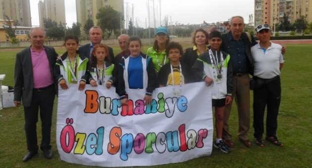 Burhaniye’de Özel Sporcular Rekor Kırdı