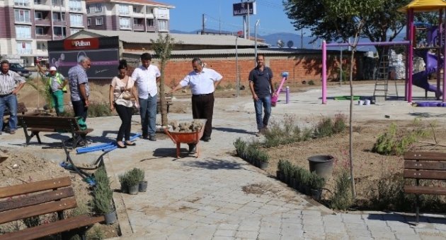 Burhaniye’de Park Sayısı Artıyor