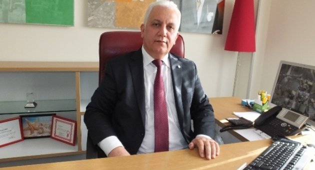 Burhaniye’de Sevilen Bankacı Çetinkaya Edremit’e Tayin Oldu