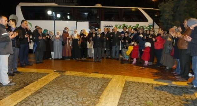 Burhaniye’de Sömestr Umrecileri Uğurlandı