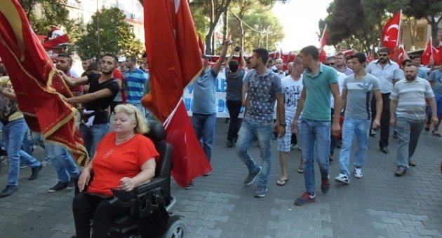 Burhaniye’de Teröre Lanet Mitingi